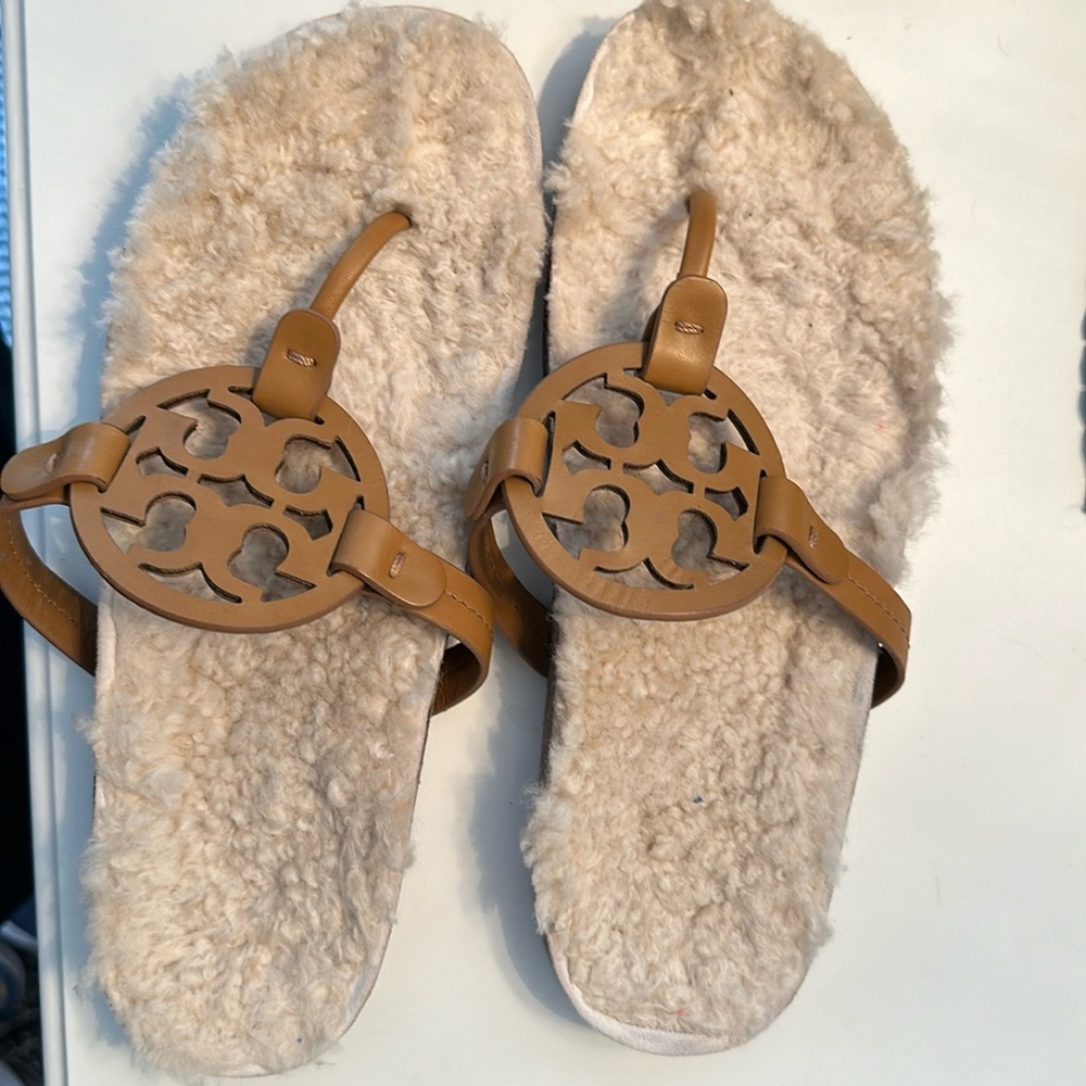 Tory Burch Sherpa Miller Cloud. Size 9